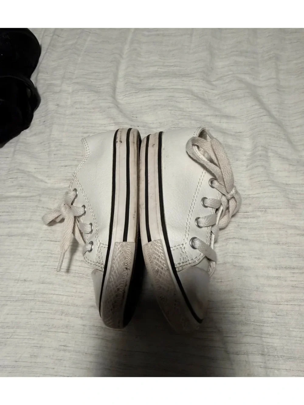 Converse white leather shoes 8c